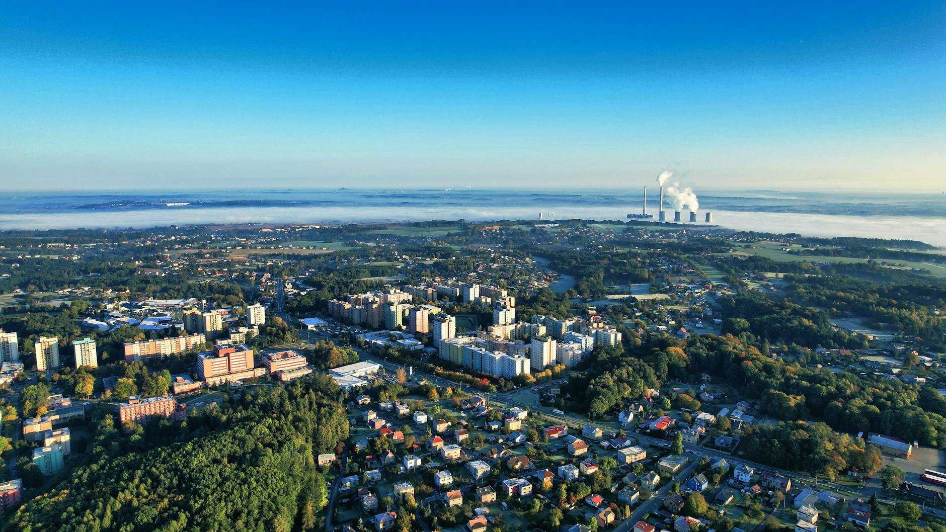Mapa jakości powietrza w Chełmie pokazująca poziomy zanieczyszczenia PM2.5 i PM10